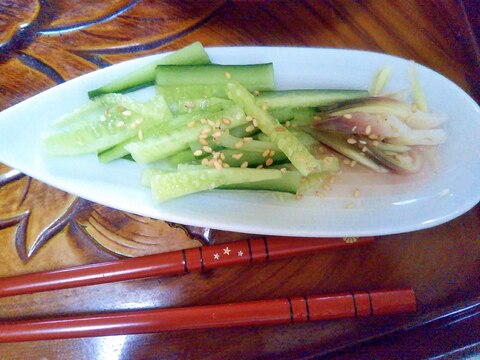 きゅうり茗荷の白胡麻サラダ